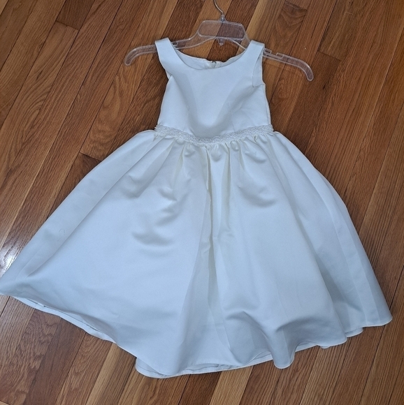 New Sweetie Pie Girls Size 2 Ivory Satin Flower Girl Dress Buttons Beaded Belt - Picture 7 of 12